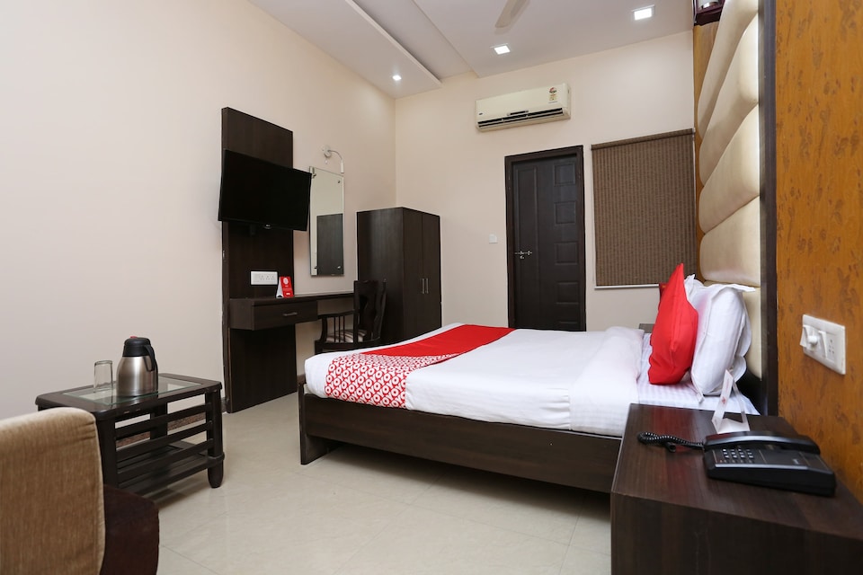 OYO 12479 Hotel city shine, Tatibandh Road, Raipur