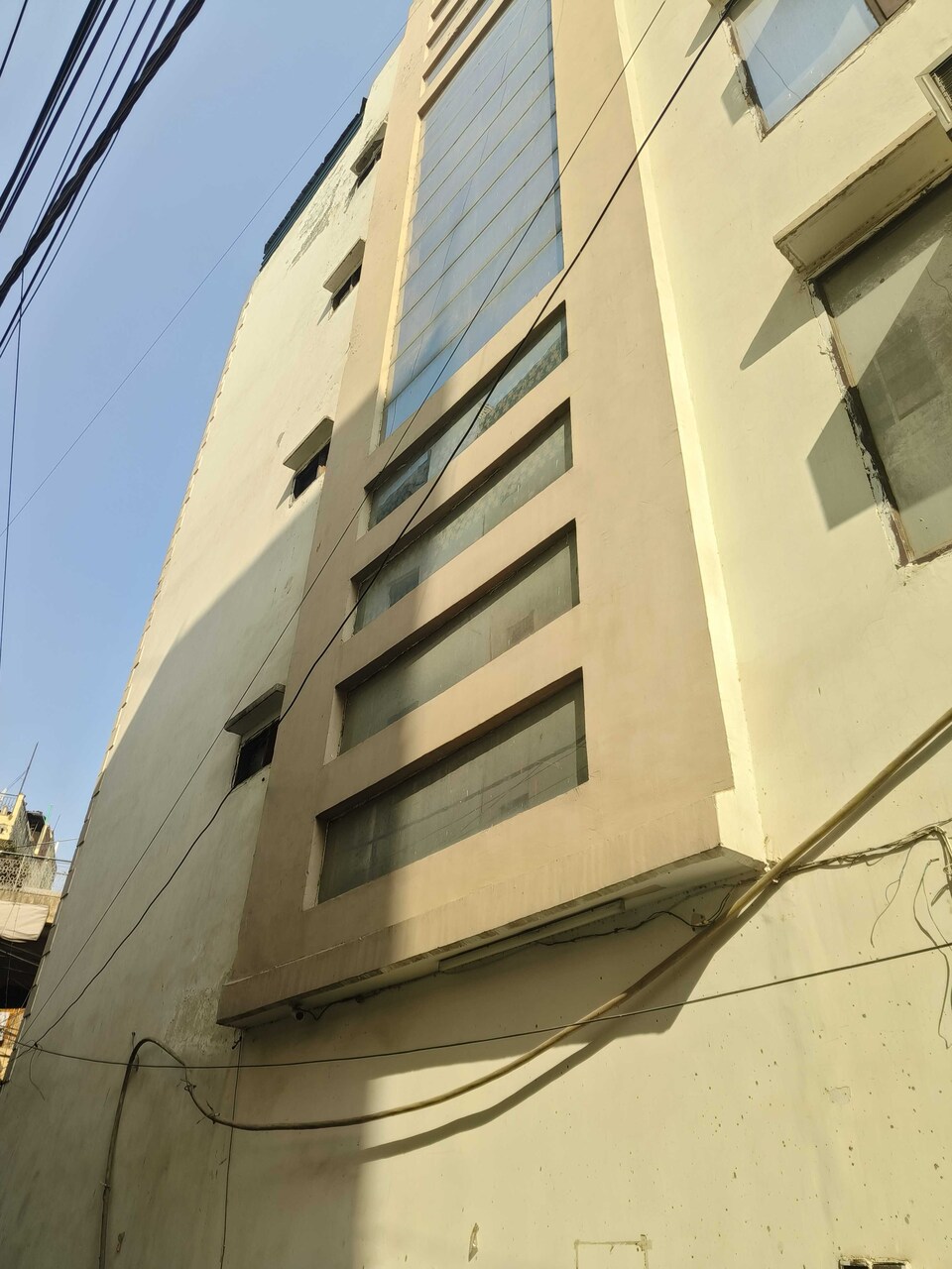 Live on DEL1339, Rajouri Garden Delhi, Delhi