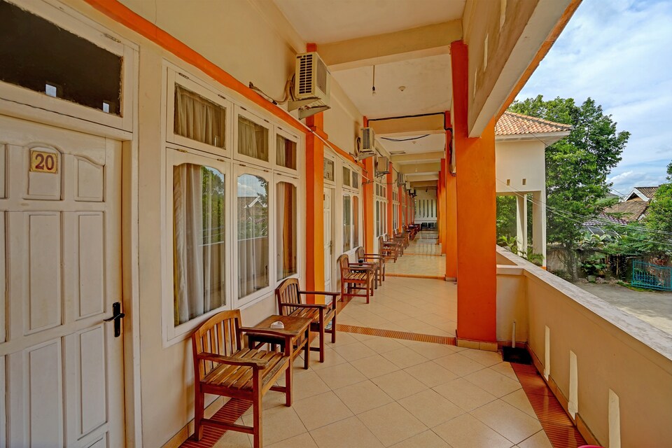 OYO Life 91984 Taufik Kost Syariah, Prabumulih, Prabumulih