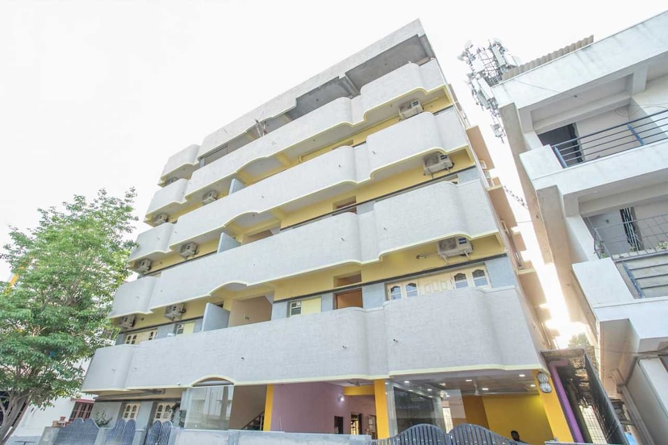 Hotel O Blossom Suites, Hebbal Bangalore, Bangalore