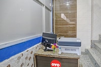 Hotel O Malik House Red Apple Rooms