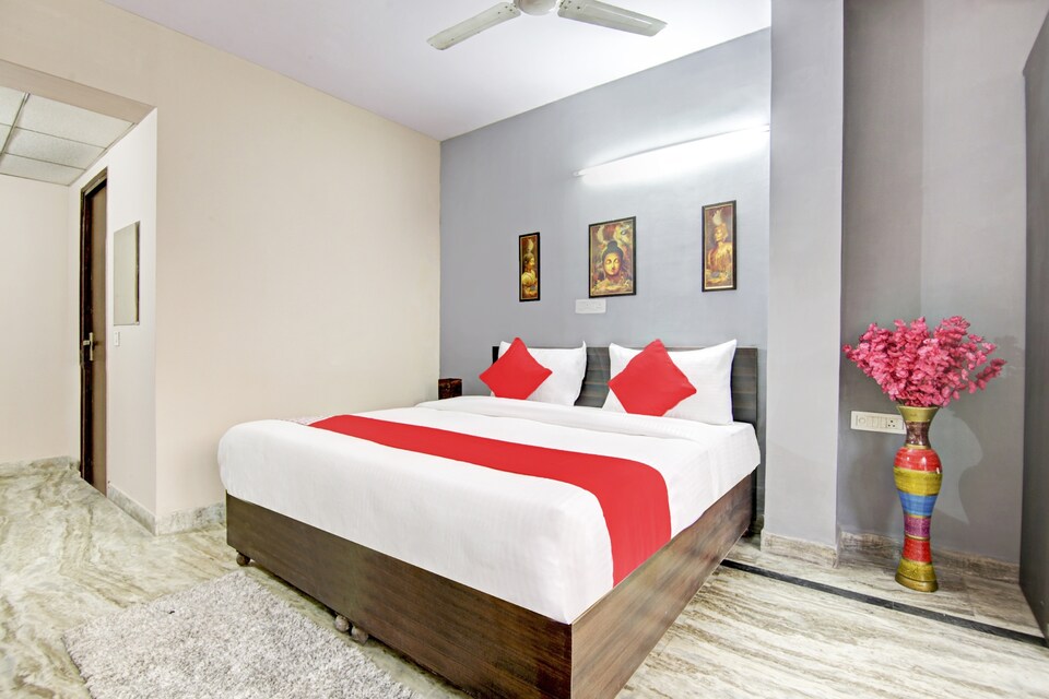 Live on DEL5148, Saket Delhi, Delhi