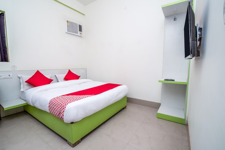 Hotel O Villa Guest House , HUDA CENTRE 1, Gurgaon