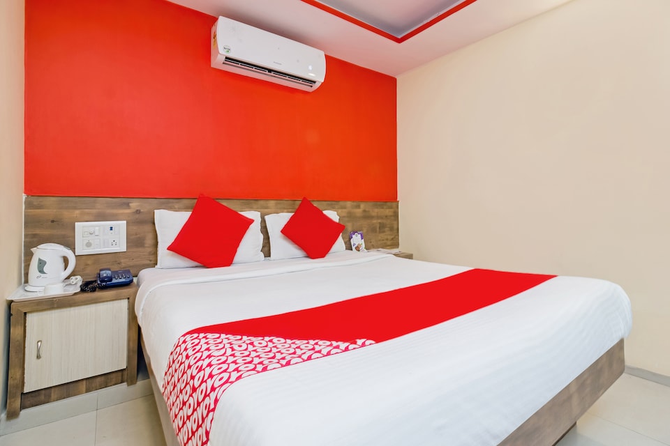 OYO 8760 Hotel Arma Residency, Mumbai International Airport, Mumbai