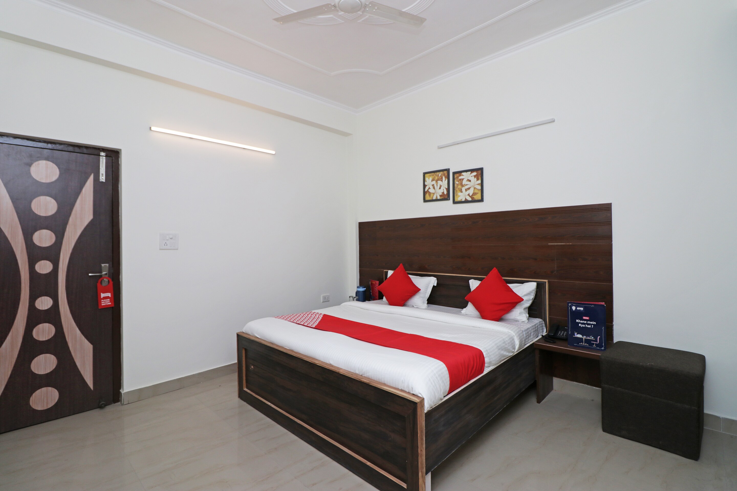 Oyo 12493 Hotel Taaz Comfort Inn Oyo Rooms Vrindavan Book