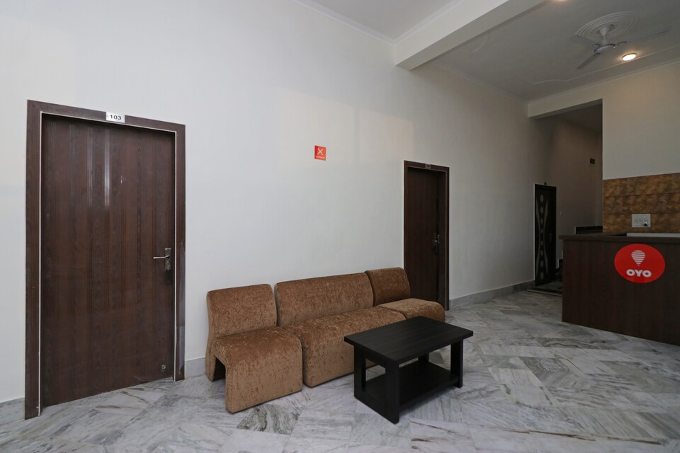 OYO Hotel Taaz Inn, Prem Mandir Vrindavan, Vrindavan
