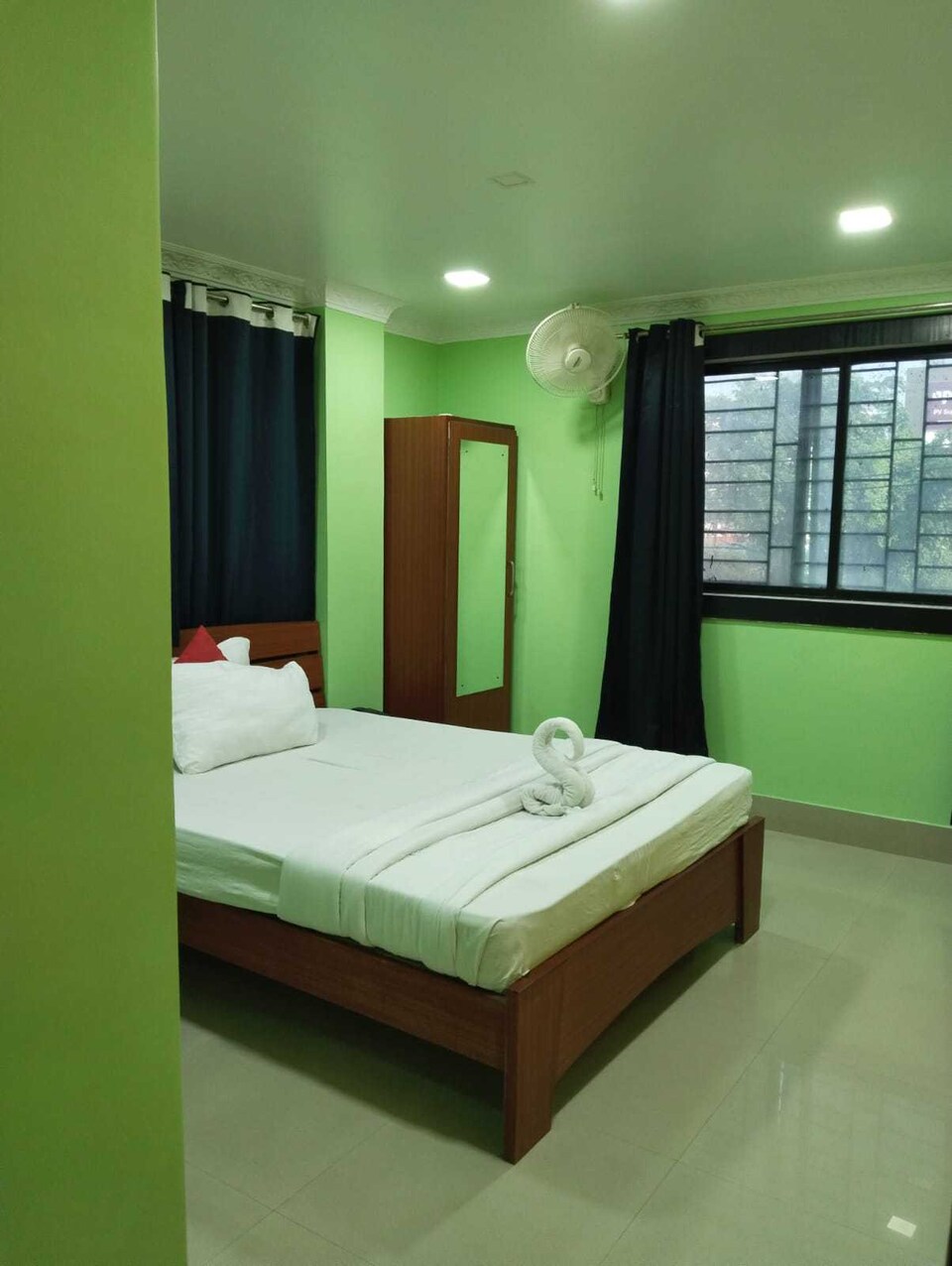 Live on KOL2514, VIP Road Kolkata, Kolkata