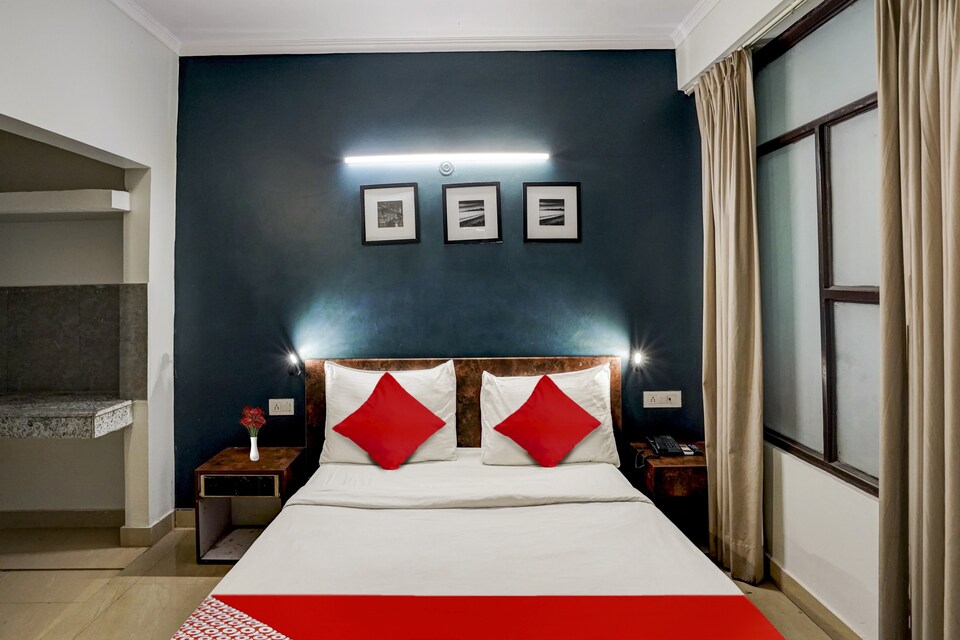 Live on NOD1095, Noida City, Noida