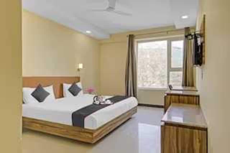 Hotel O Mandeep Residency, HUDA CENTRE 1, Gurgaon