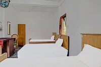 OYO 92005 Jabu Sihol