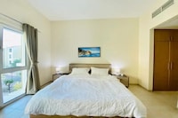 OYO 1014 Home Building 206, Discovery Gardens, Apt#516- 1Br