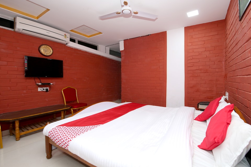 OYO 12498 Hotel Sea Rock, Vijay Nagar - Jabalpur, Jabalpur