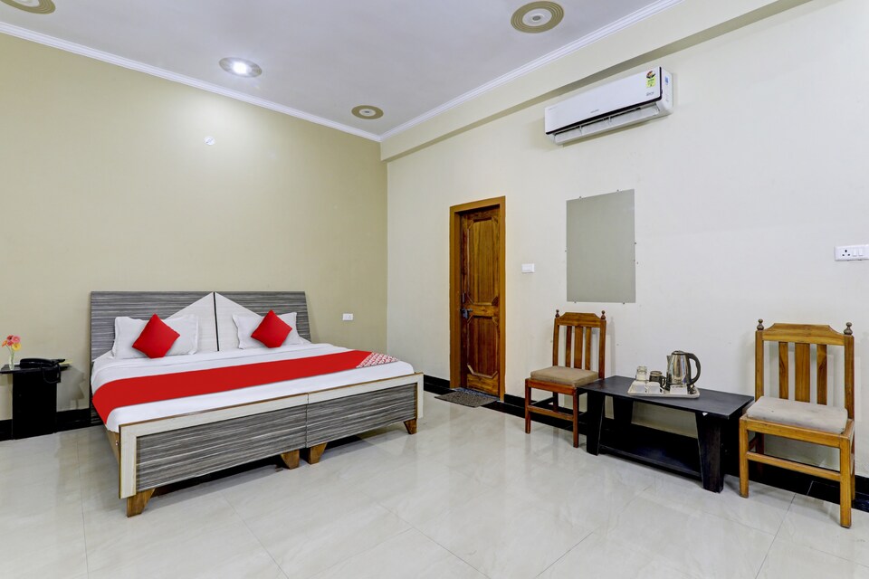 Flagship Hotel New Pratap Inn Near Indira Nagar Metro Station, Gomti Nagar Lucknow, Lucknow