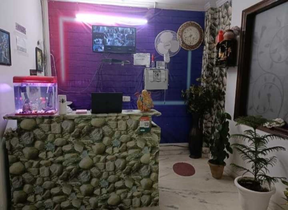 OYO Flagship 80499 Red Flag Residency, Medanta, Gurgaon