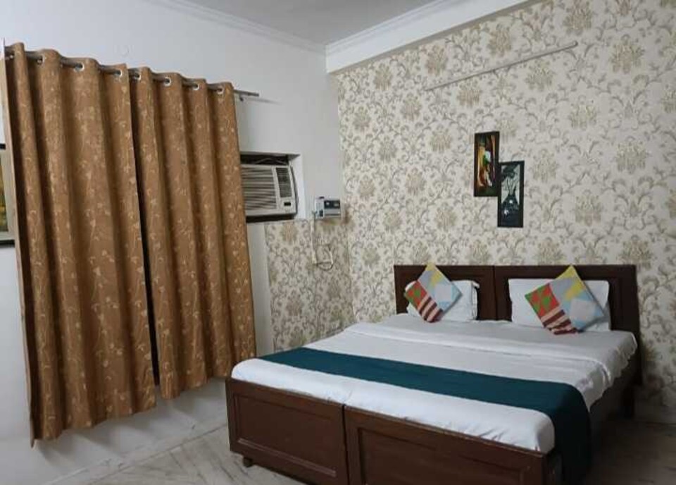 OYO Flagship 80499 Red Flag Residency, Medanta, Gurgaon