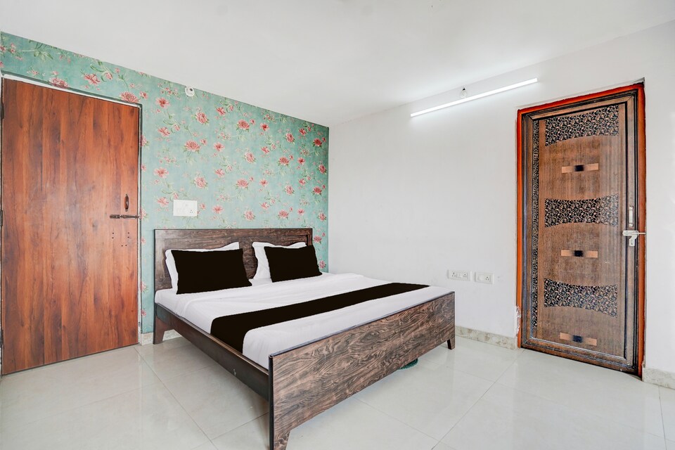 Hotel O Bhudheshwar Near Hamilton Academy, Alambagh Lucknow, Lucknow