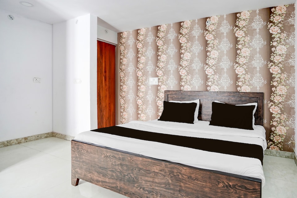 Hotel O Bhudheshwar Near Hamilton Academy, Alambagh Lucknow, Lucknow