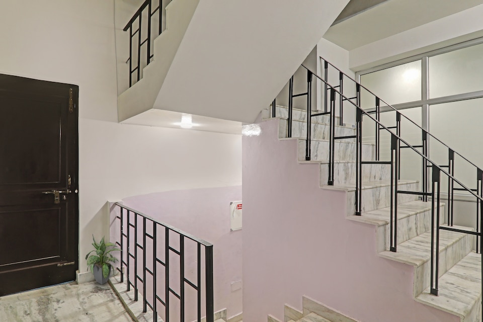 Hotel O RAM BHAWAN, Vikas Nagar Lucknow, Lucknow