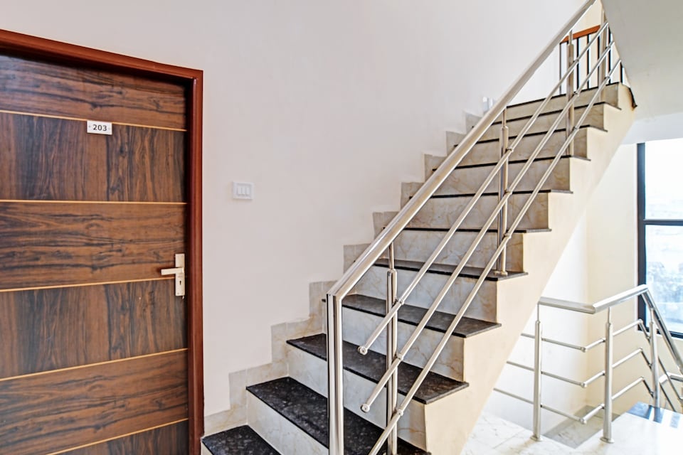 Hotel O Paradise BLU, Rajender Nagar, Indore