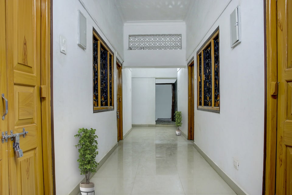 Hotel O Triveni, Gandhi Maidan Patna, Patna