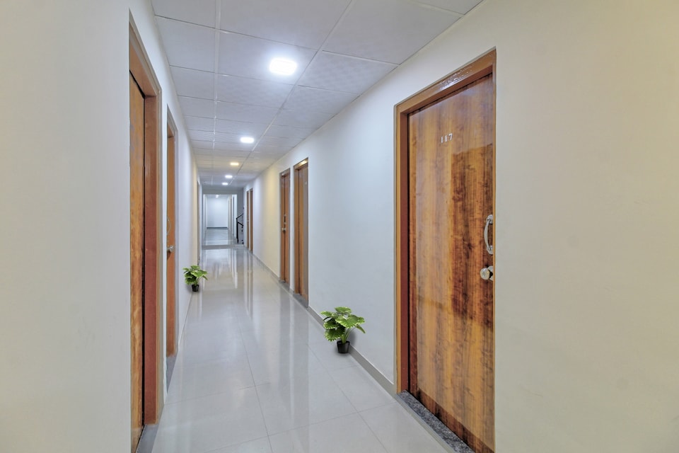 OYO Flagship Sai Inn, Pimpri Pune, Pune