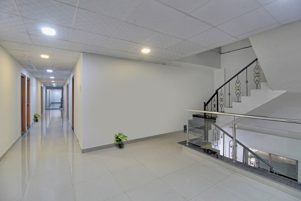 OYO Flagship Sai Inn, Pimpri Pune, Pune