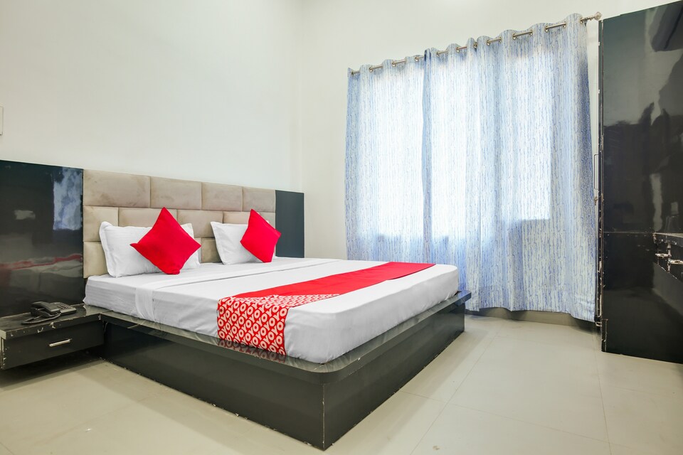 Flagship Hotel Golden Gate, Amritsar Bus Stand, Amritsar