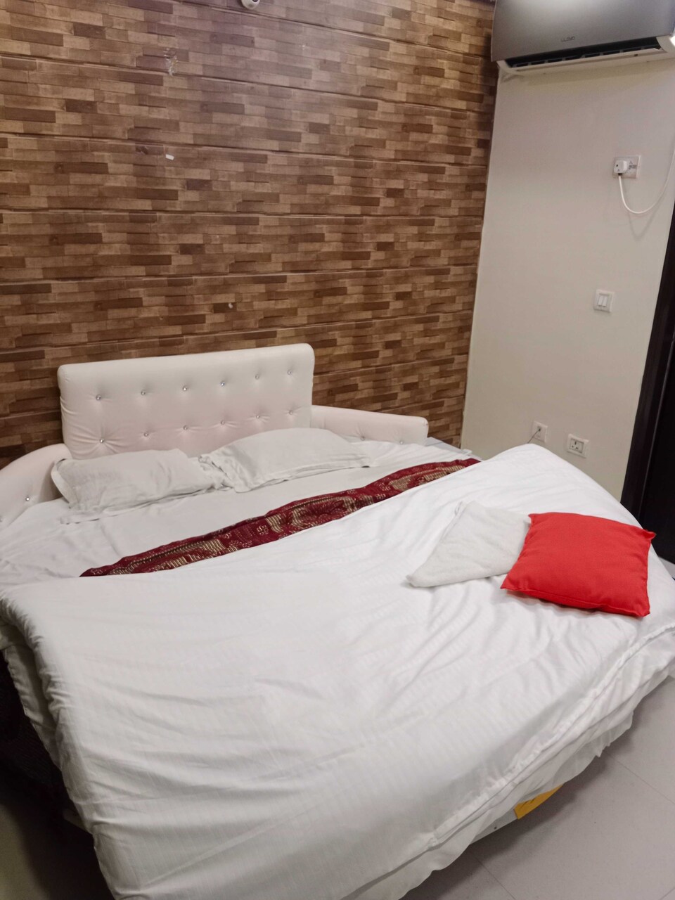 POP Grand Inn Near Sahara Ganj Mall, Charbagh Lucknow, Lucknow