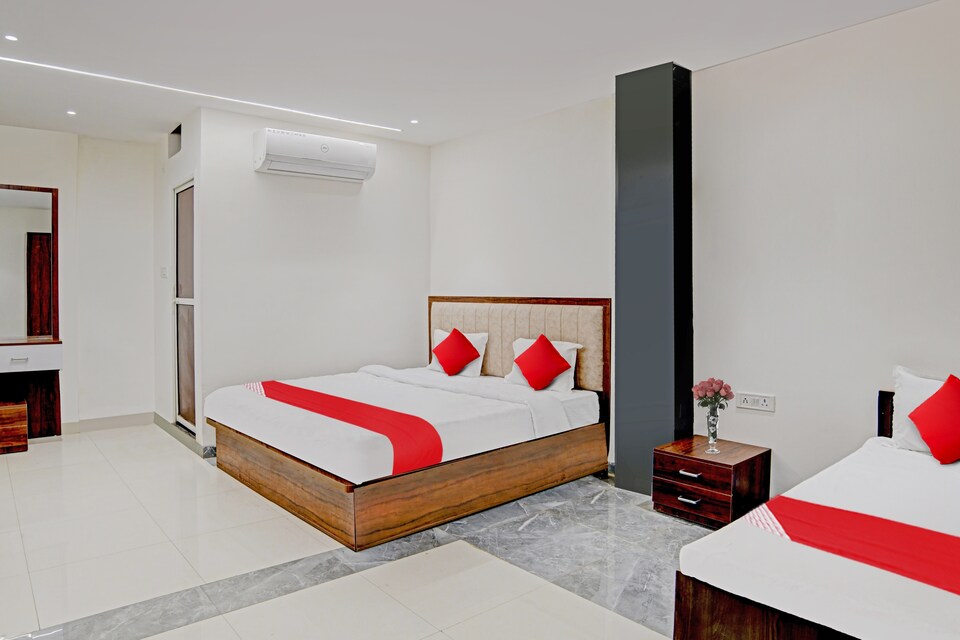 OYO Flagship 805120 Hotel Sunrise Inn, Vijay Nagar Indore, Indore