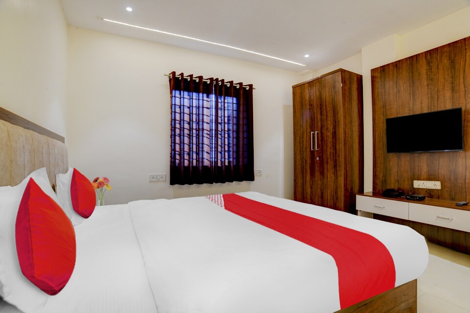 OYO Flagship 805120 Hotel Sunrise Inn, Vijay Nagar Indore, Indore