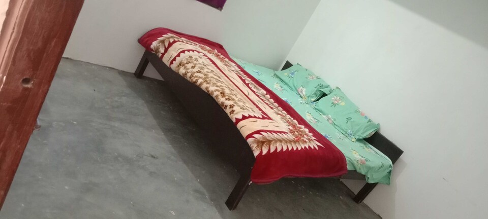 OYO Saini Guest House, Dhanaura, Dhanaura