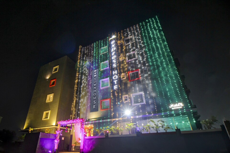 Townhouse 1177 The Express Hotel, Rajarhat Kolkata, Kolkata