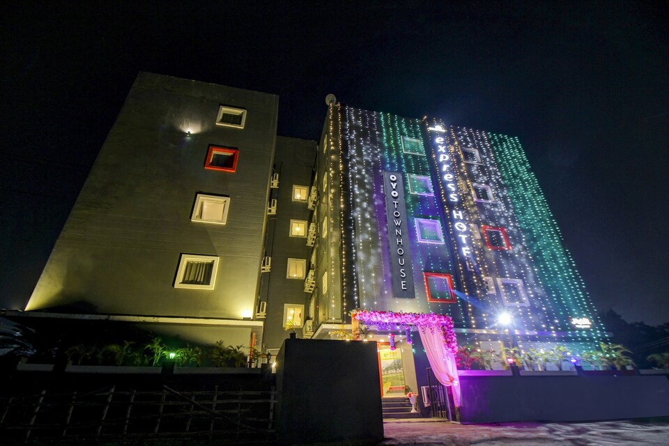 Townhouse 1177 The Express Hotel, Rajarhat Kolkata, Kolkata