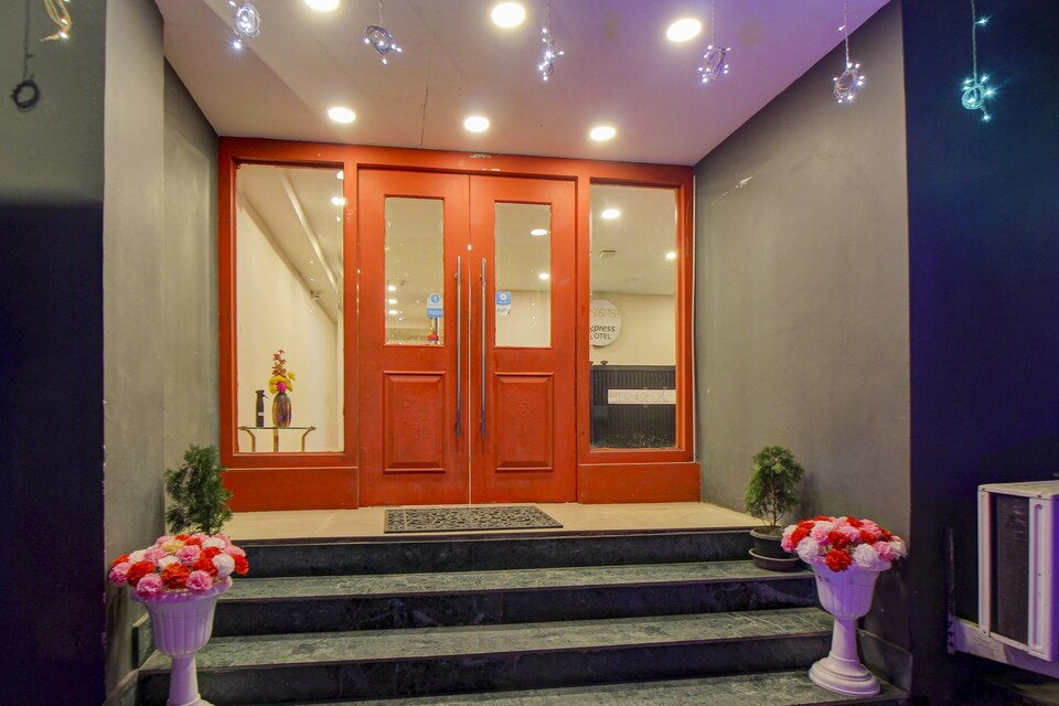 Townhouse 1177 The Express Hotel, Rajarhat Kolkata, Kolkata