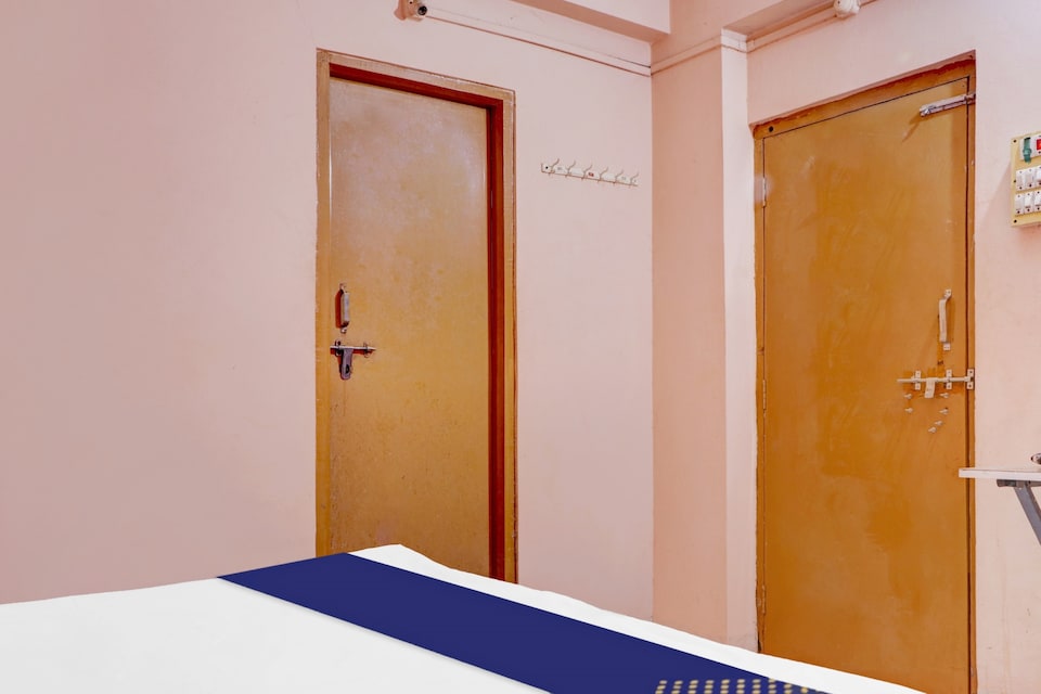 SPOT ON 805188 Tirumala Lodge, Nanded, Nanded