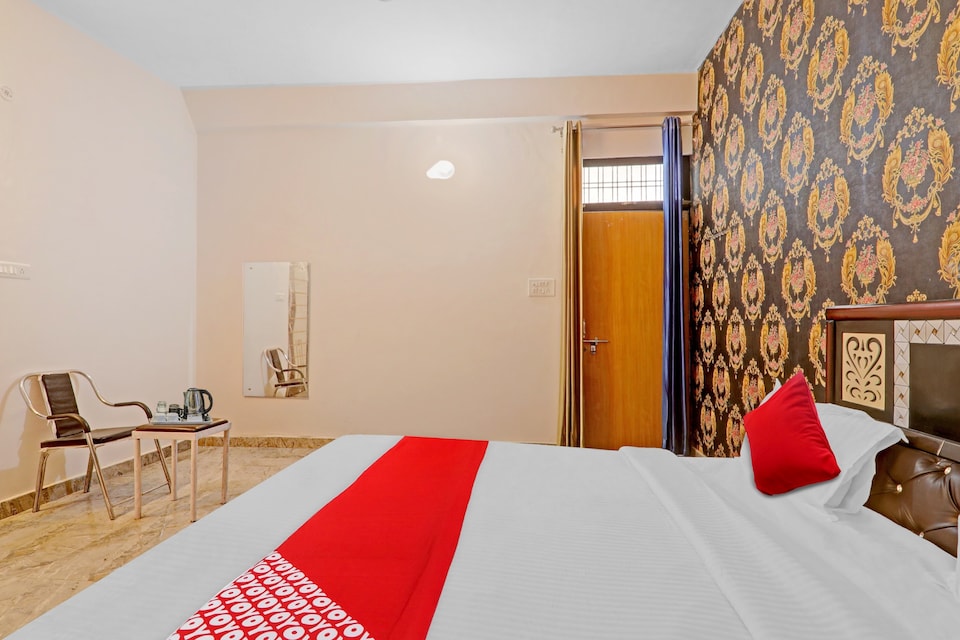 Flagship R D Palace, Mahanagar Lucknow, Lucknow