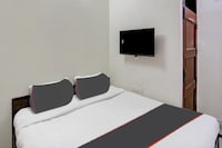 Hotel O Uk House Residency