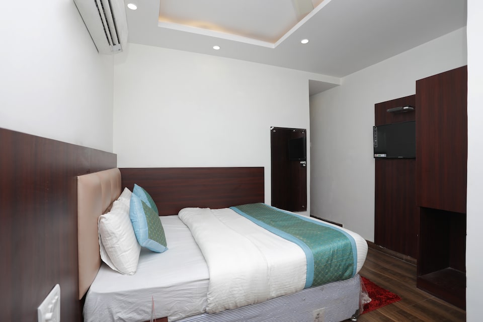 OYO 12503 Hotel Corner Point, Paharganj Delhi, Delhi