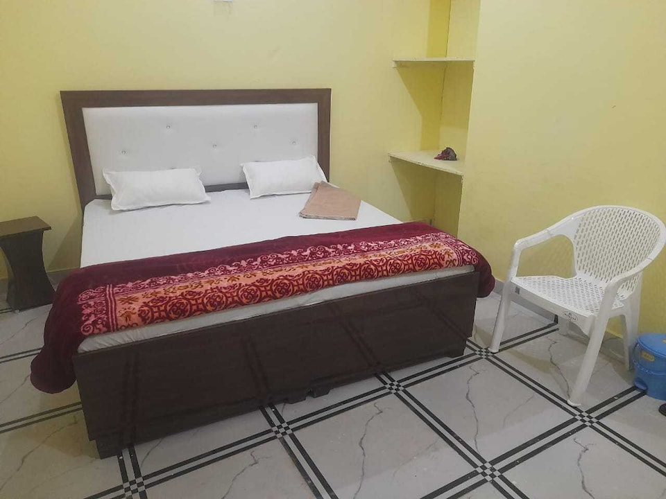 OYO Hotel Signature Inn, Gajarula, Gajarula