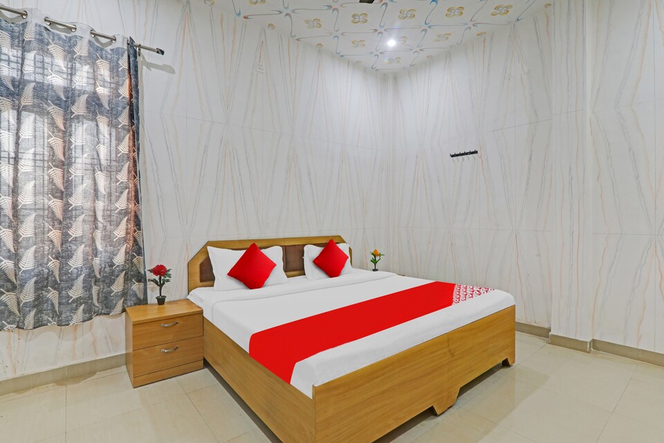 Live on LCK1558, Charbagh Lucknow, Lucknow