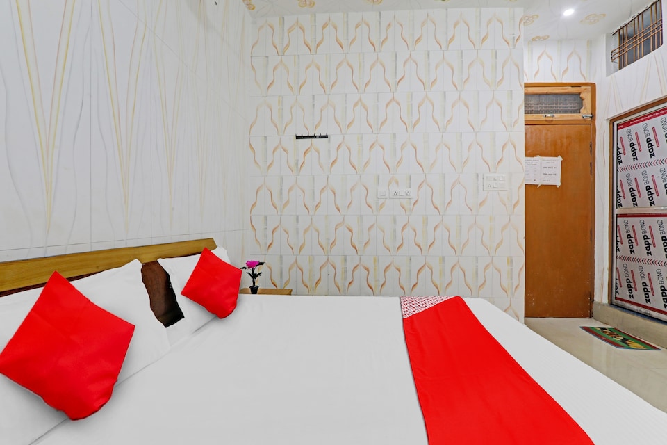 Live on LCK1558, Charbagh Lucknow, Lucknow