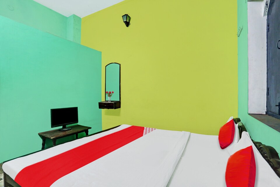 Flagship Hotel Elvis Guest House, Sigra, Varanasi