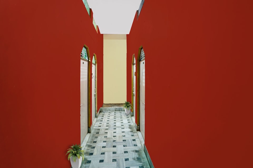 Spot On Elvis Guest House, Sigra, Varanasi