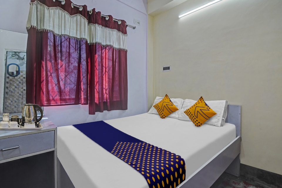 OYO Flagship Hotel Suleman Palace Near St. Thomas's Church, Esplanade Kolkata, Kolkata