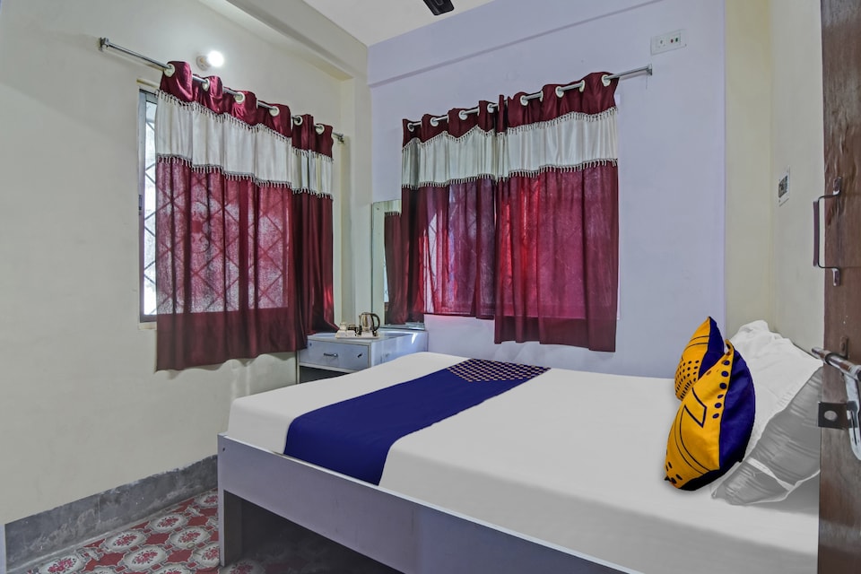 OYO Flagship Hotel Suleman Palace Near St. Thomas's Church, Esplanade Kolkata, Kolkata