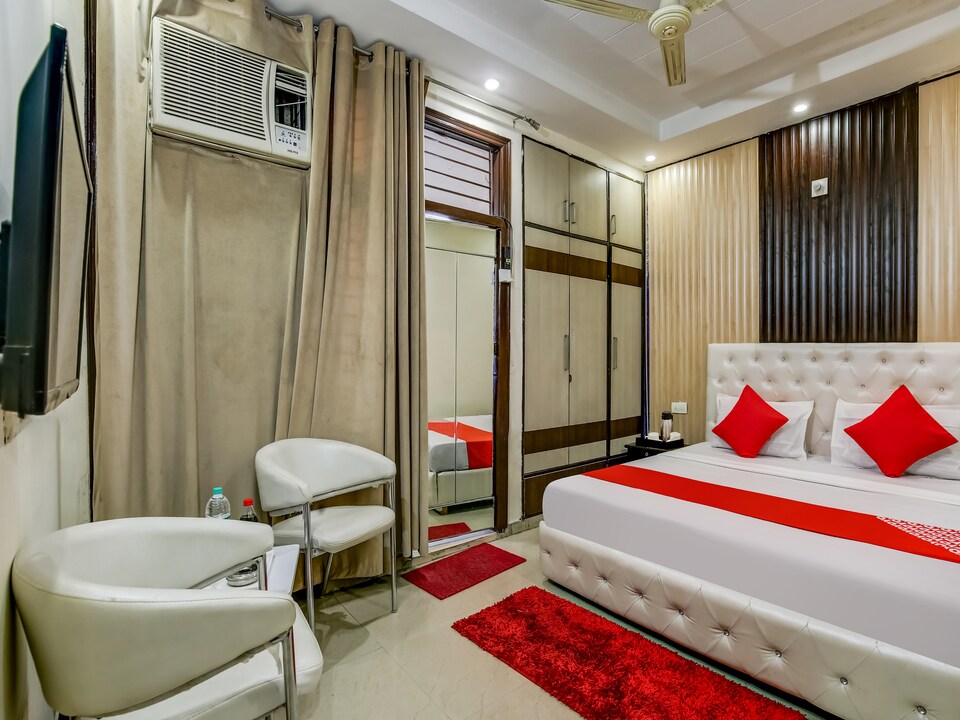 OYO Flagship Hotel City Plaza, Zirakpur, जीरकपुर