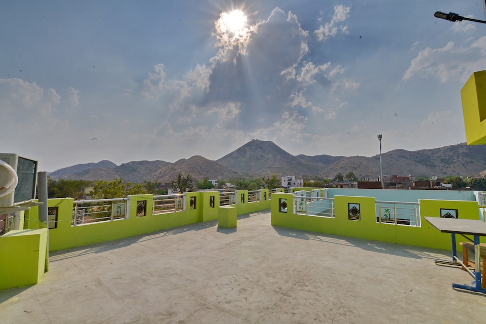 OYO Hotel Mj, Jaipur Airport, Jaipur