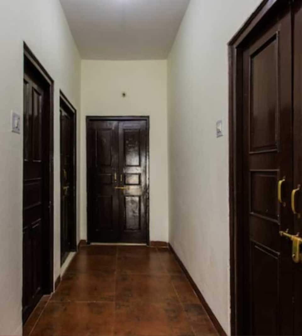 OYO Home Hotel Pacific Hills, Rajender Nagar, Indore