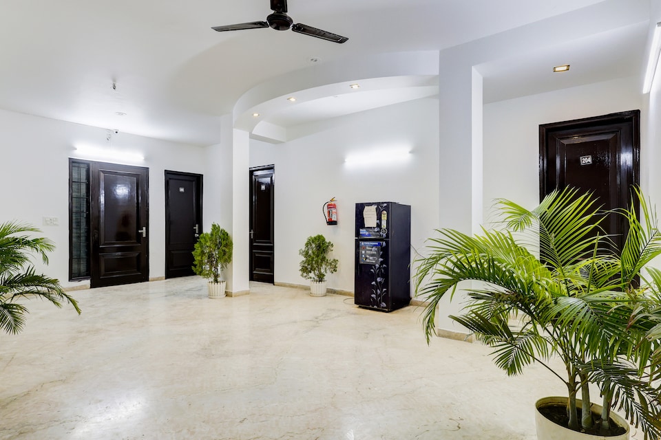 Townhouse by OYO Mayfield Garden Nearby Golf Course Road, Golf Course Road, Gurgaon