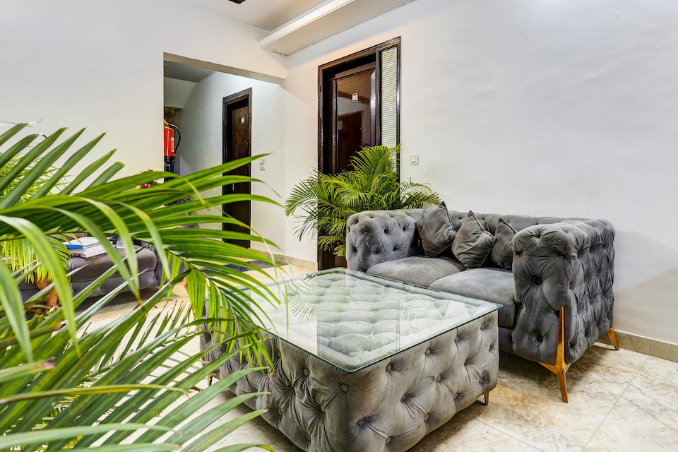 Townhouse by OYO Mayfield Garden Nearby Golf Course Road, Golf Course Road, Gurgaon